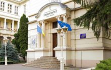 Махинации с базой интернатуры, пещерный сексизм и плохие "шутки": самые малые грехи руководства Львовского медунивера