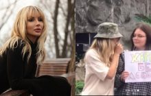 Девушка с плакатом "Харьков без Лободы" отреагировала на новый пост певицы