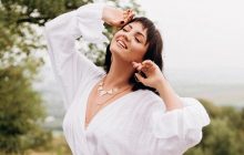 "Было очень больно": Оля Цибульская упала с лестницы и получила травму