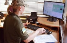 Придумал дочерей-двойняшек: мужчина "увеличил семью", чтобы уехать за границу