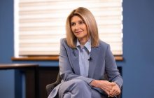 Елена Зеленская впечатлила стильным "луком" с брошью из обломка ракеты (фото)