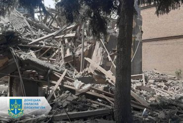 Россияне накрыли огнем Донецкую область: есть погибшая и раненые (фото)
