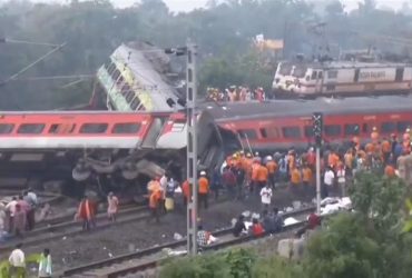 Сотні загиблих і понад тисячу поранених: стали відомі причини зіткнення поїздів у Індії