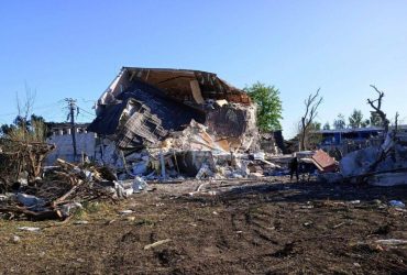 Отец разгребал завалы: детали удара РФ по пригороду Днепра, где погибла 2-летняя Лиза