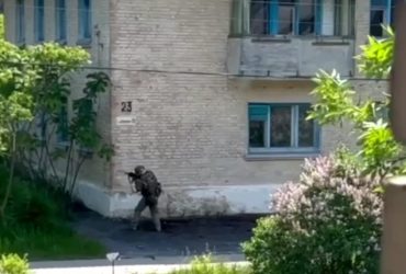 Сколько их там?: местные тайно засняли действия партизан якобы в Новой Таволжанке (видео)