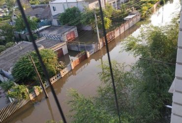 Голую Пристань затапливает: россияне не выпускают людей из города, пенсионеры гибнут