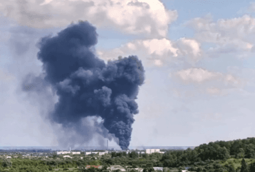Їдкий дим накрив Шебекіно: під Бєлгородом знову неспокійно (відео)