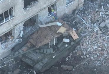 На Бахмутському напрямку є успіхи, ворог отримує по зубах - Сирський (відео)