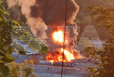 В Уфе произошел пожар на железнодорожной станции: горели цистерны с топливом (видео)