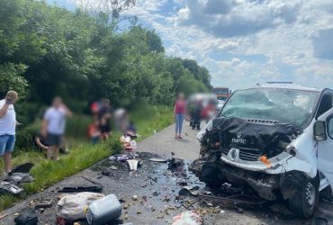 В Киевской области произошла жуткая ДТП, среди травмированных есть дети (фото, видео)