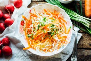 Легкий, соковитий і хрусткий: що додати в салат Коул Слоу