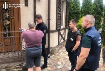 Одному из бриллиантовых прокуроров объявили новое подозрение (фото)