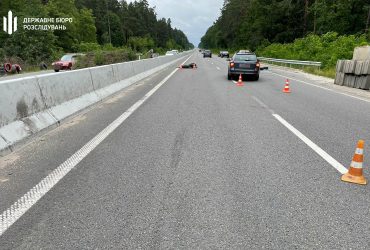 Під Броварами на блок-посту робітниця правоохоронного органу на смерть збила військового