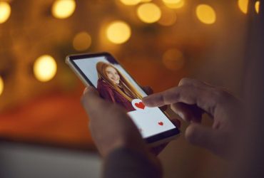 Чому чоловіки насправді надсилають дікпіки: відповідь вас вразить