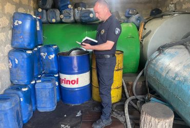 Як у детективі: на Одещині банда відкачувала паливо з тепловозів на ходу (фото, відео)