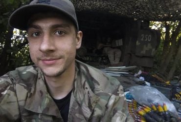 Член экипажа подбитой россиянами БМП Bradley указал на один момент в этом бою (видео)