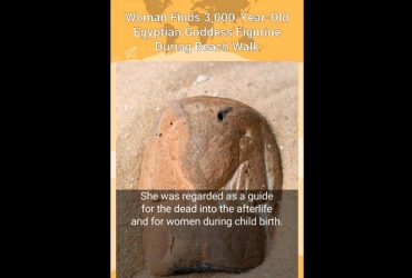 Жінка випадково знайшла на пляжі давньоєгипетську статуетку, якій 3 тисячі років