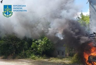 Росіяни вдень здійснили масований обстріл житлових масивів Херсона: багато травмованих (фото)