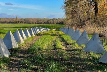 Оказались бесполезными: журналисты рассказали о хищениях на оборонных укреплениях в РФ