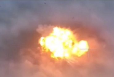 Тактика ІДІЛ: окупанти запускають танки-камікадзе, начинені тоннами тротилу (відео)