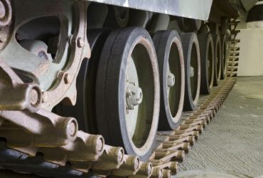 Цену завысили втрое: СБУ разоблачила мошенническую схему по закупке двигателей для танков (фото)