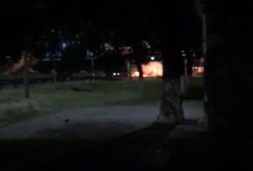 В Ростовской области раздаются выстрелы, жителей призывают не выходить из дома (видео)