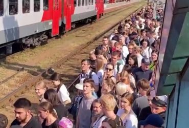 Жителі Ростова-на-Дону в паніці тікають з міста: на вокзалах натовпи (відео)