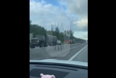 У Москву стягують військову техніку: у мережу просочилося ще одне відео