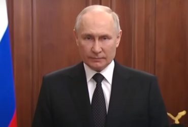 Путін зробив президенту Зімбабве суїцидальний подарунок під час візиту - експерт