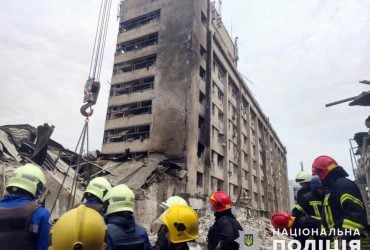 Бум! Це Краматорськ: прифронтові міста сповнені жаху, але непокірні, - Reuters