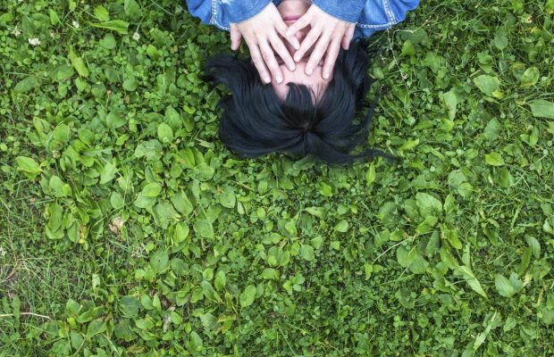 Заберете чужі біди: 5 предметів, які ніколи не можна піднімати з землі