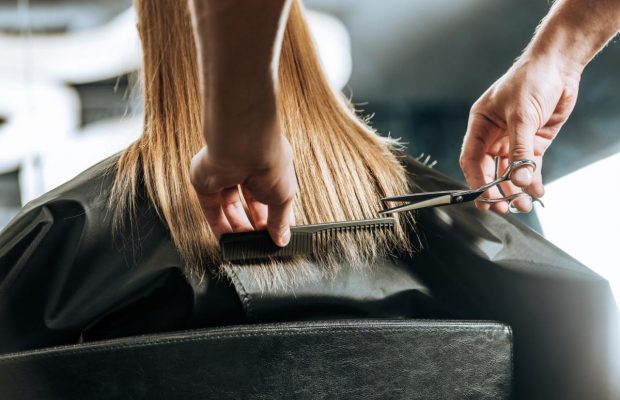 Лунный календарь стрижек на июль 2023: не прикасайтесь в эти дни к волосам (инфографика)