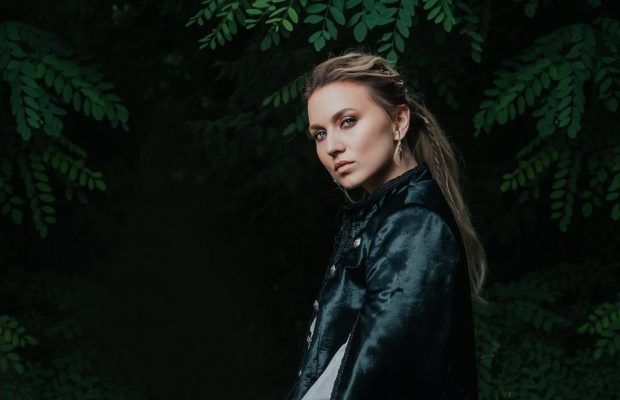 "Волю в кулак": прем’єра синглу Марти Липчей про незламний дух українського народу