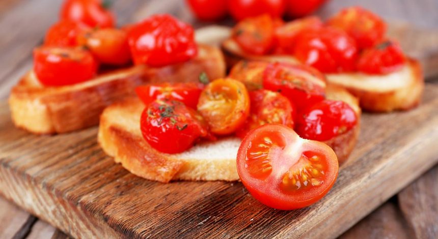 Забудете другие рецепты: шикарная закуска из помидоров к шашлыку