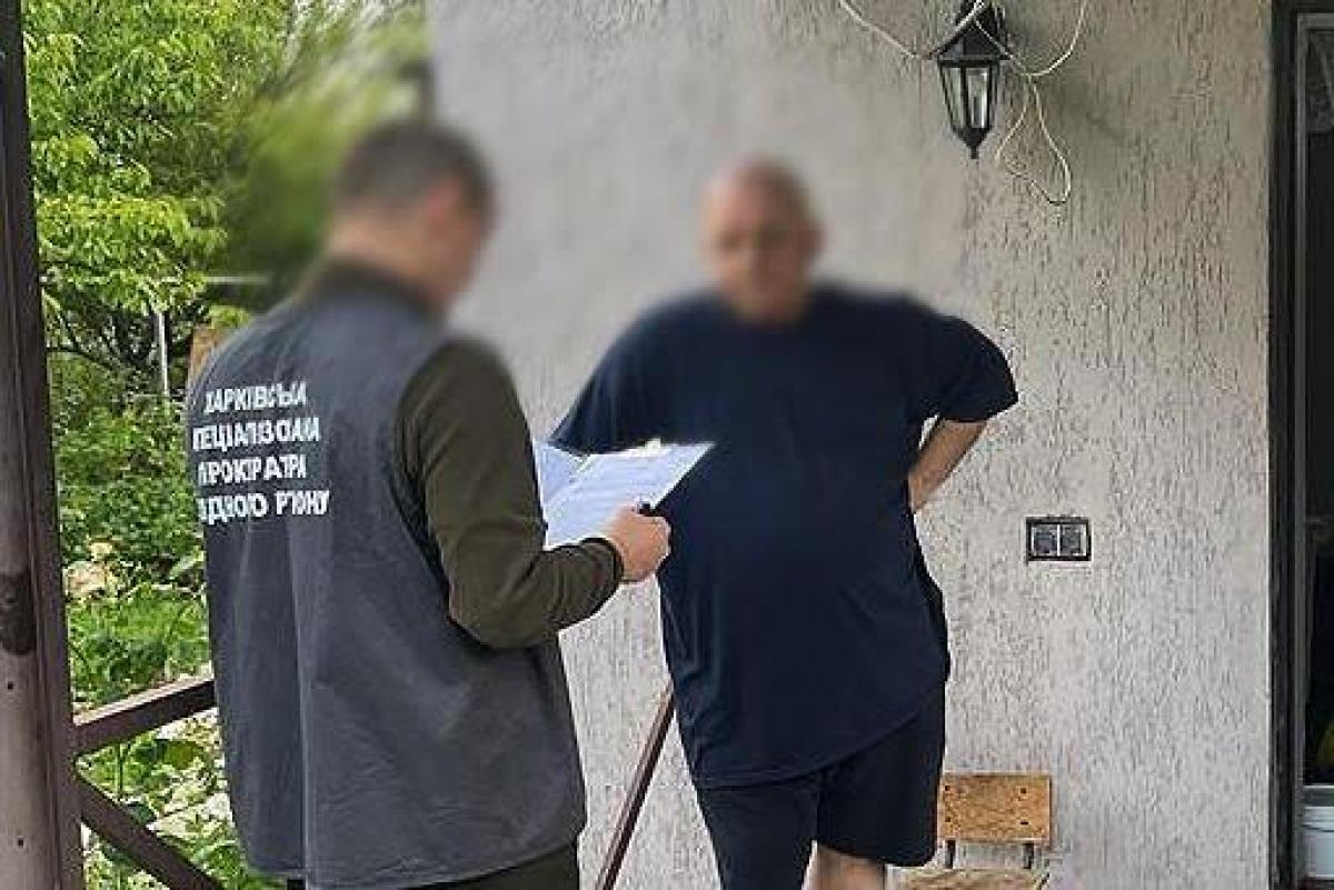 Правоохоронці викрили підозрюваних під час одержання коштів / фото Офіс генпрокурора Правоохоронці викрили підозрюваних під час одержання коштів / фото Офіс генпрокурора