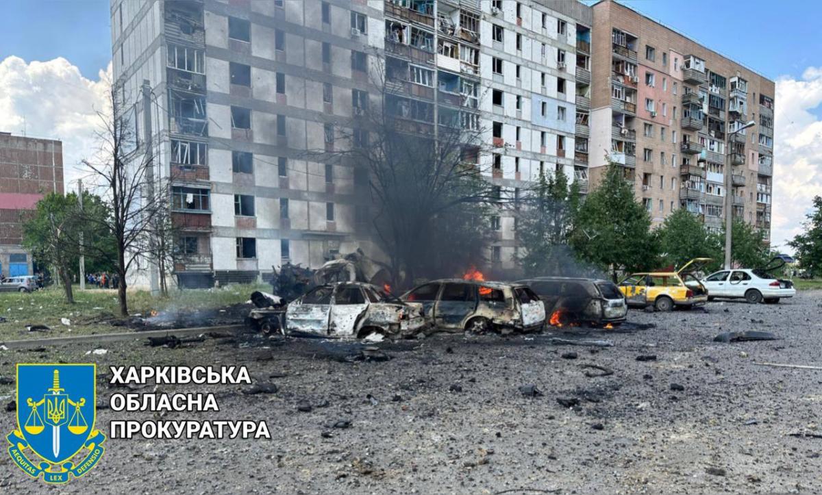 Оккупанты ударили по Первомайскому ракетой "Искандер" / фото Харьковская областная прокуратура Оккупанты ударили по Первомайскому ракетой "Искандер" / фото Харьковская областная прокуратура