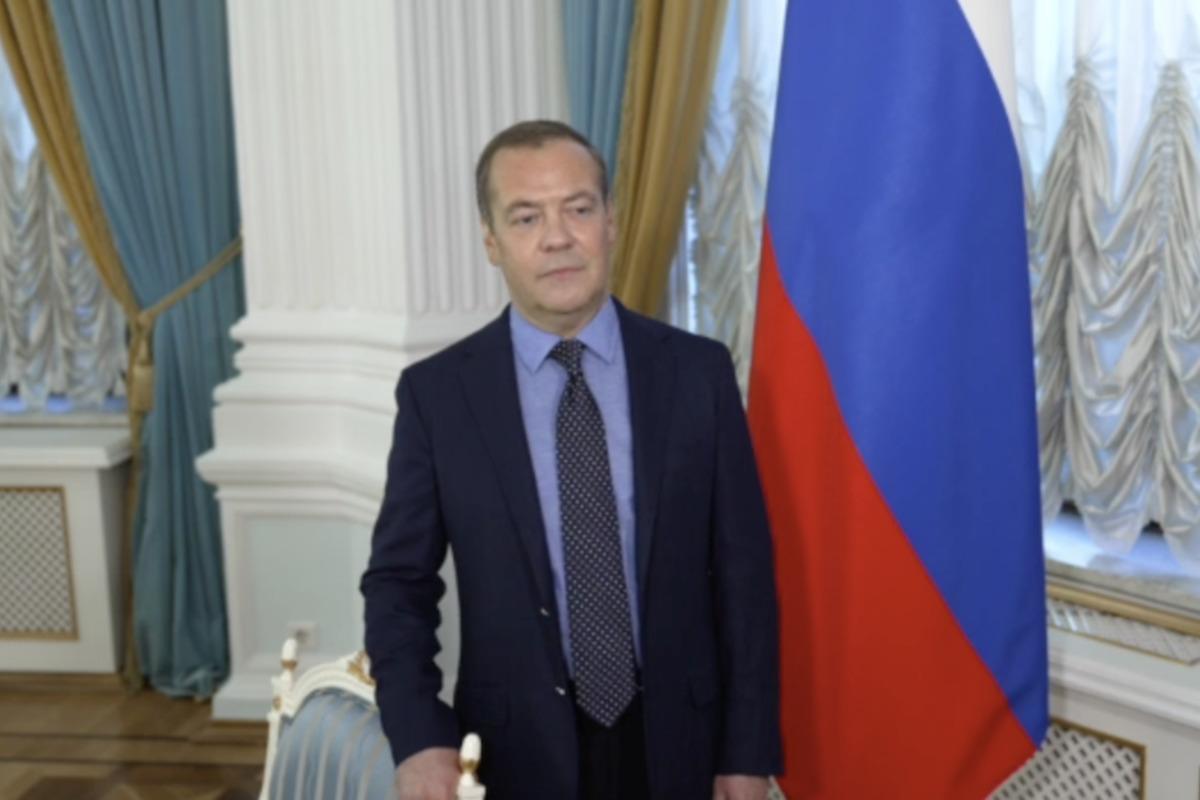 Медведєв знову вибухнув критикою на адресу заходу / скріншот