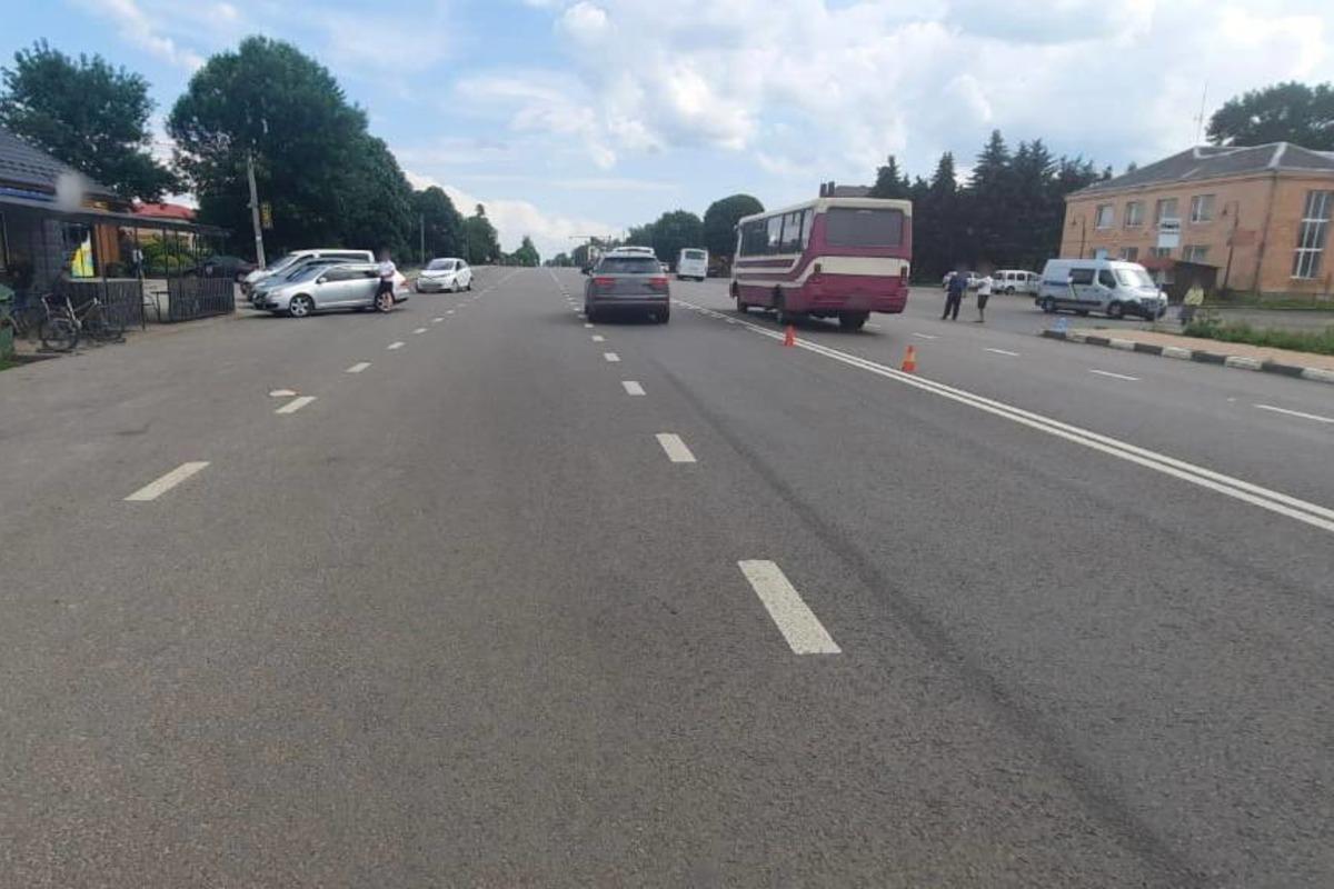На Волыни автобус сбил двоих детей / фото vl.npu.gov.ua На Волыни автобус сбил двоих детей / фото vl.npu.gov.ua