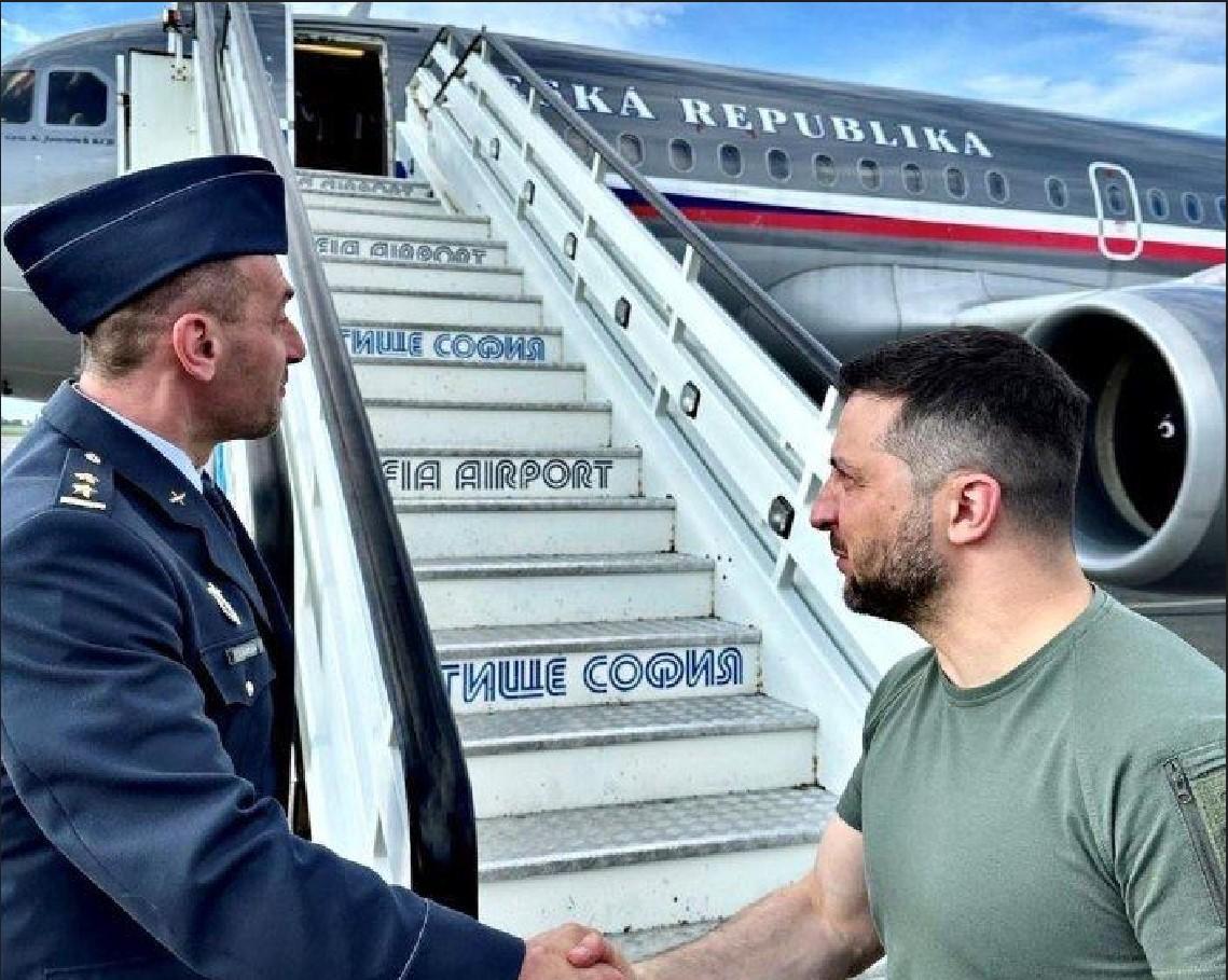 Зеленский внезапно прибыл в Прагу / фото Twitter / Václav Smolka