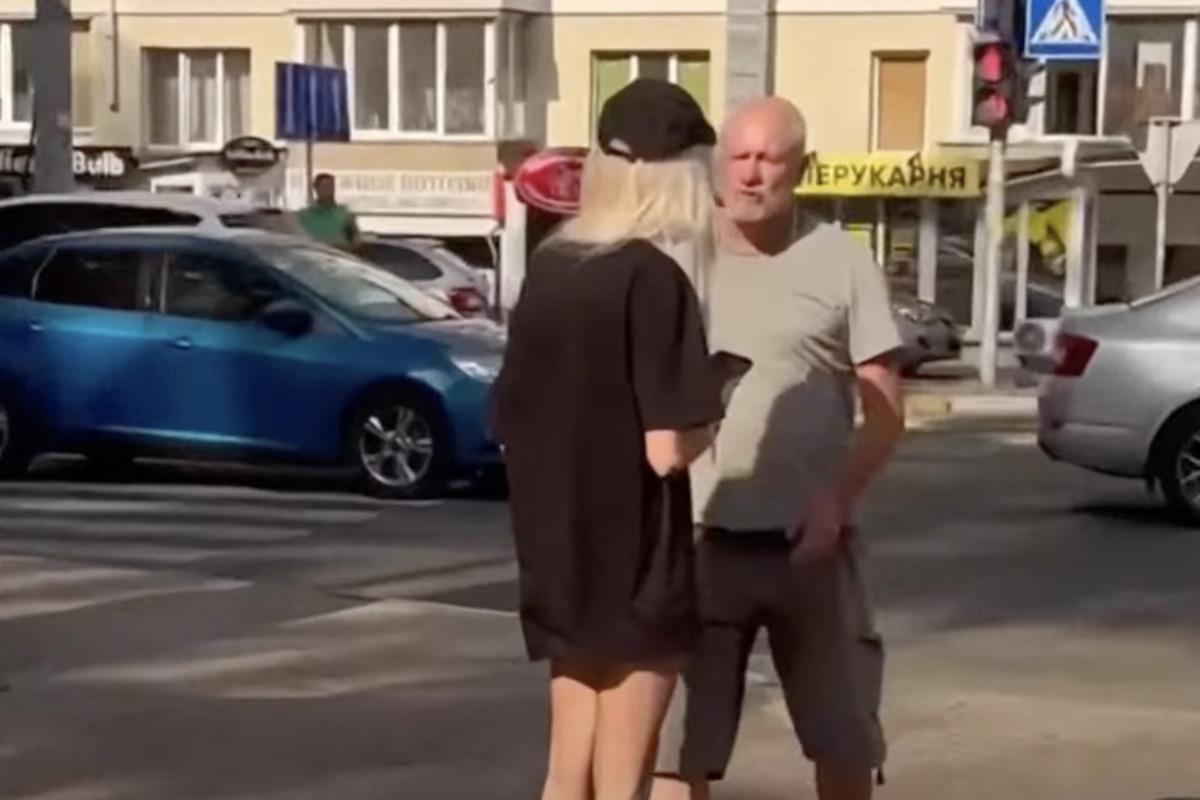 Водій накинувся на пасажирку / скріншот Водій накинувся на пасажирку / скріншот