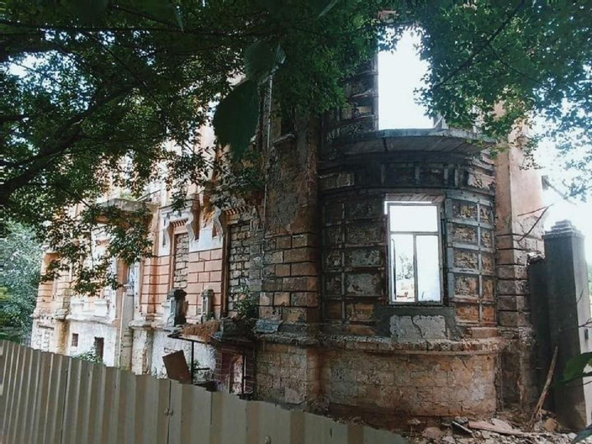В центре Одессы уничтожили усадьбу Гавсевича / фото facebook.com/oda.odesa В центре Одессы уничтожили усадьбу Гавсевича / фото facebook.com/oda.odesa