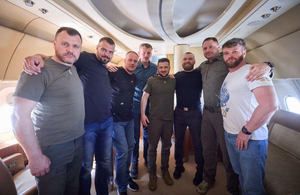 Украинские воины Денис Прокопенко, Святослав Пономарь, Сергей Волынский, Олег Хоменко, Денис Шлега наконец-то будут с родными / Фото Telegram Украинские воины Денис Прокопенко, Святослав Пономарь, Сергей Волынский, Олег Хоменко, Денис Шлега наконец-то будут с родными / Фото Telegram