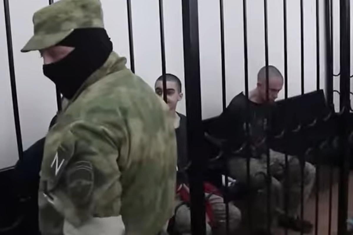 У Росії влаштували судилище над азовцями / скріншот У Росії влаштували судилище над азовцями / скріншот