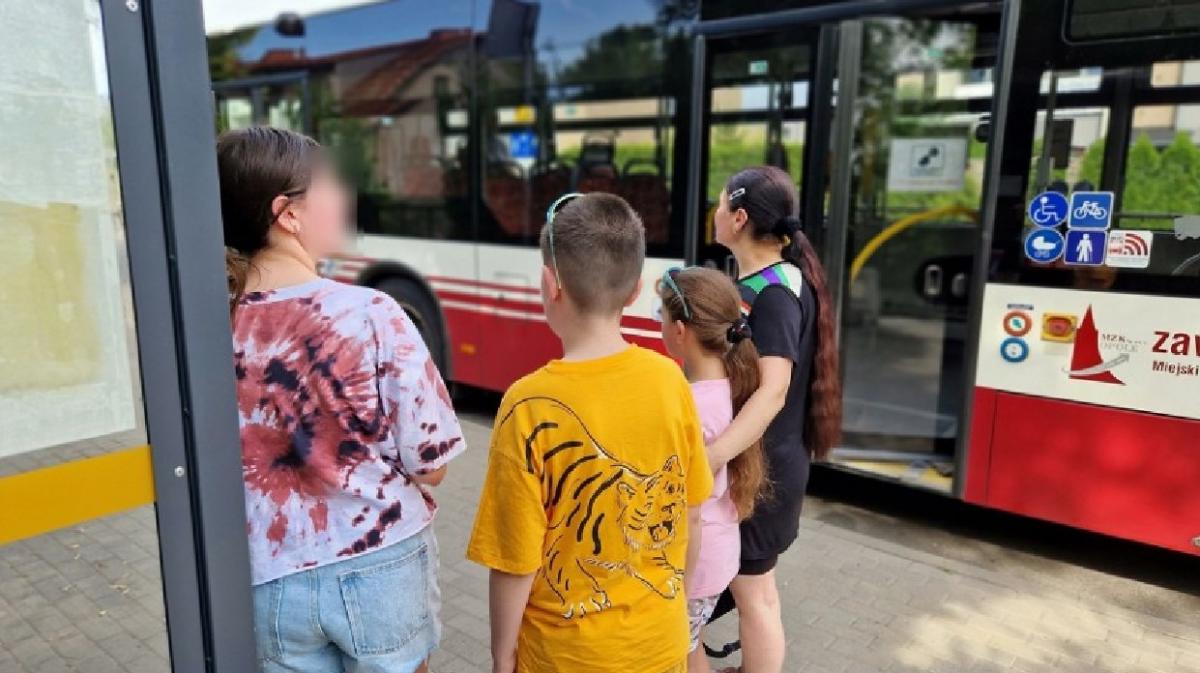 Українка з трьома дітьми постраждала від любителів "русского мира" / фото Radosław Dimitrow Українка з трьома дітьми постраждала від любителів "русского мира" / фото Radosław Dimitrow