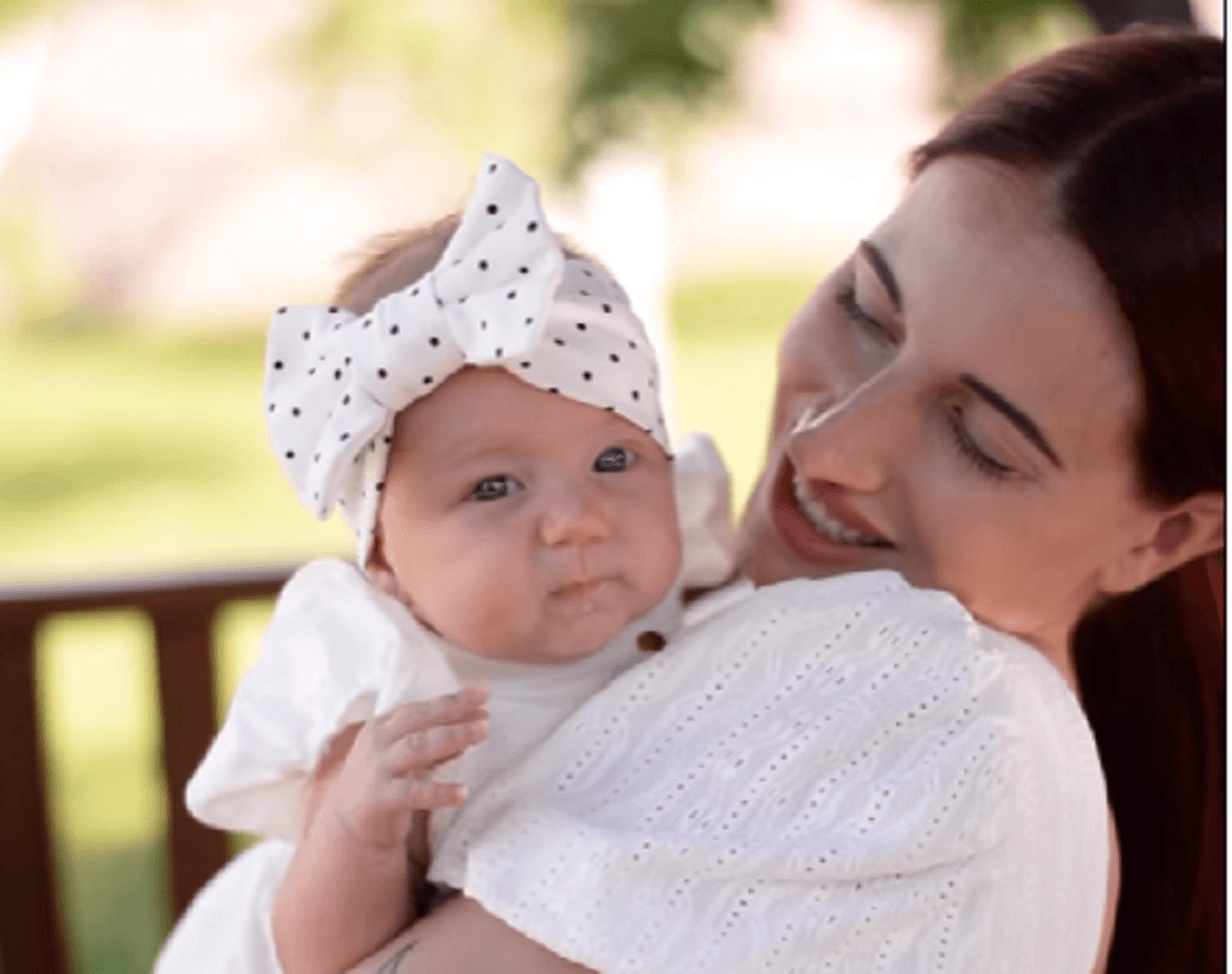 Євгенія Емеральд з молодшою дочкою / скріншот Instagram Євгенія Емеральд з молодшою дочкою / скріншот Instagram