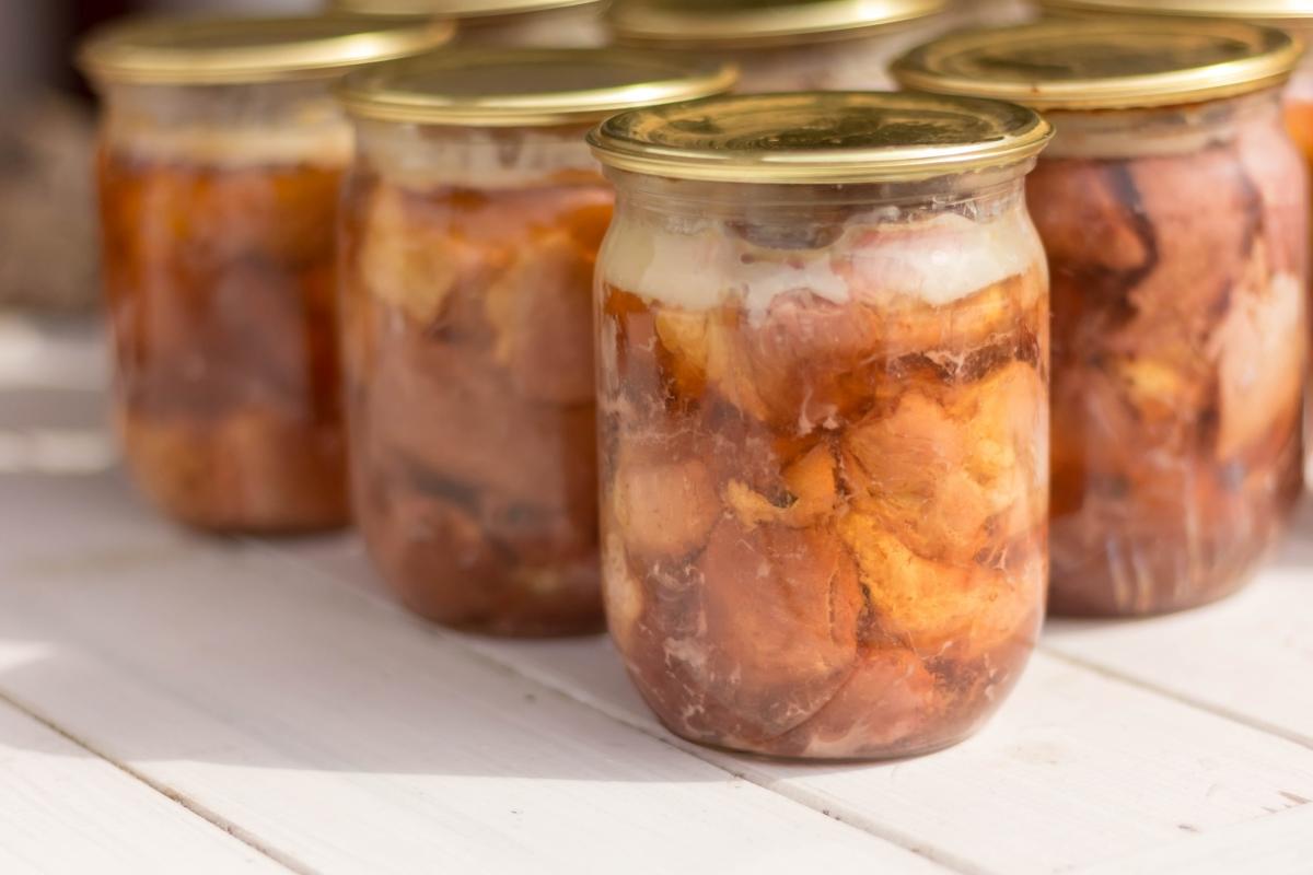 Рецепты вкуснейшей домашней тушенки / depositphotos.com Рецепты вкуснейшей домашней тушенки / depositphotos.com
