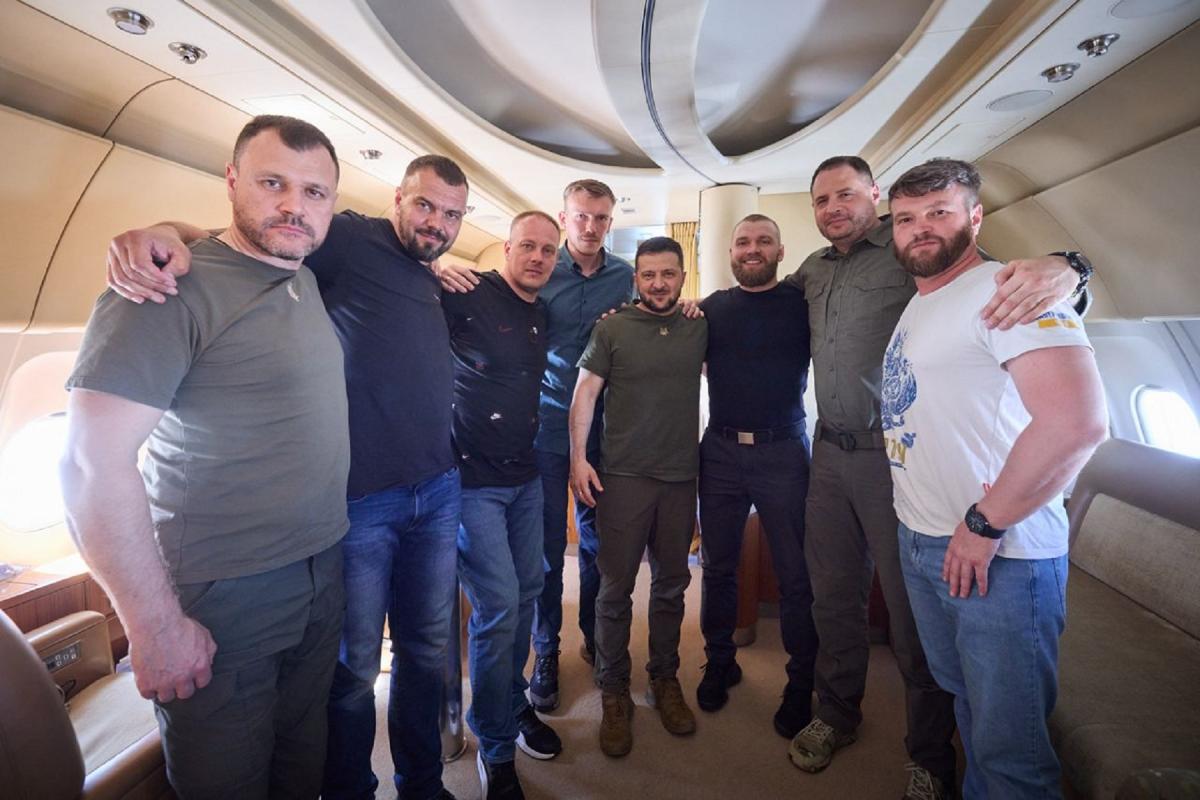 По словам Ермака, он общался с командирами "Азова" практически еженедельно и обещал им возвращение домой / t.me/V_Zelenskiy_official По словам Ермака, он общался с командирами "Азова" практически еженедельно и обещал им возвращение домой / t.me/V_Zelenskiy_official