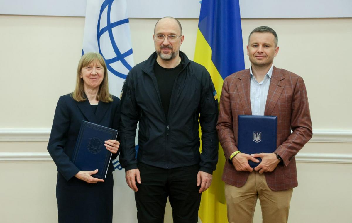 Руководство Кабмина встретилось с вице-президентом Всемирного банка Антонеллой Бассани / фото t.me/Denys_Smyhal Руководство Кабмина встретилось с вице-президентом Всемирного банка Антонеллой Бассани / фото t.me/Denys_Smyhal