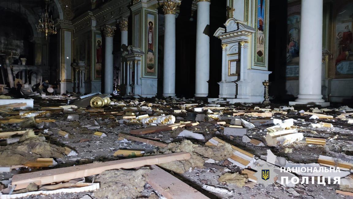 Внаслідок атаки зруйновано Спасо-Преображенський кафедральний собор / Поліція Одещини Внаслідок атаки зруйновано Спасо-Преображенський кафедральний собор / Поліція Одещини