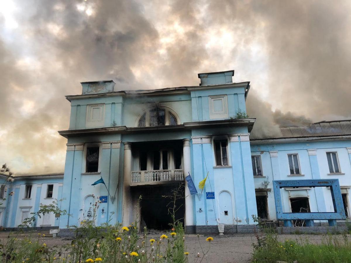 Палац культури використовувався як гуманітарний штаб / фото facebook.com/pavlokyrylenko.donoda Палац культури використовувався як гуманітарний штаб / фото facebook.com/pavlokyrylenko.donoda